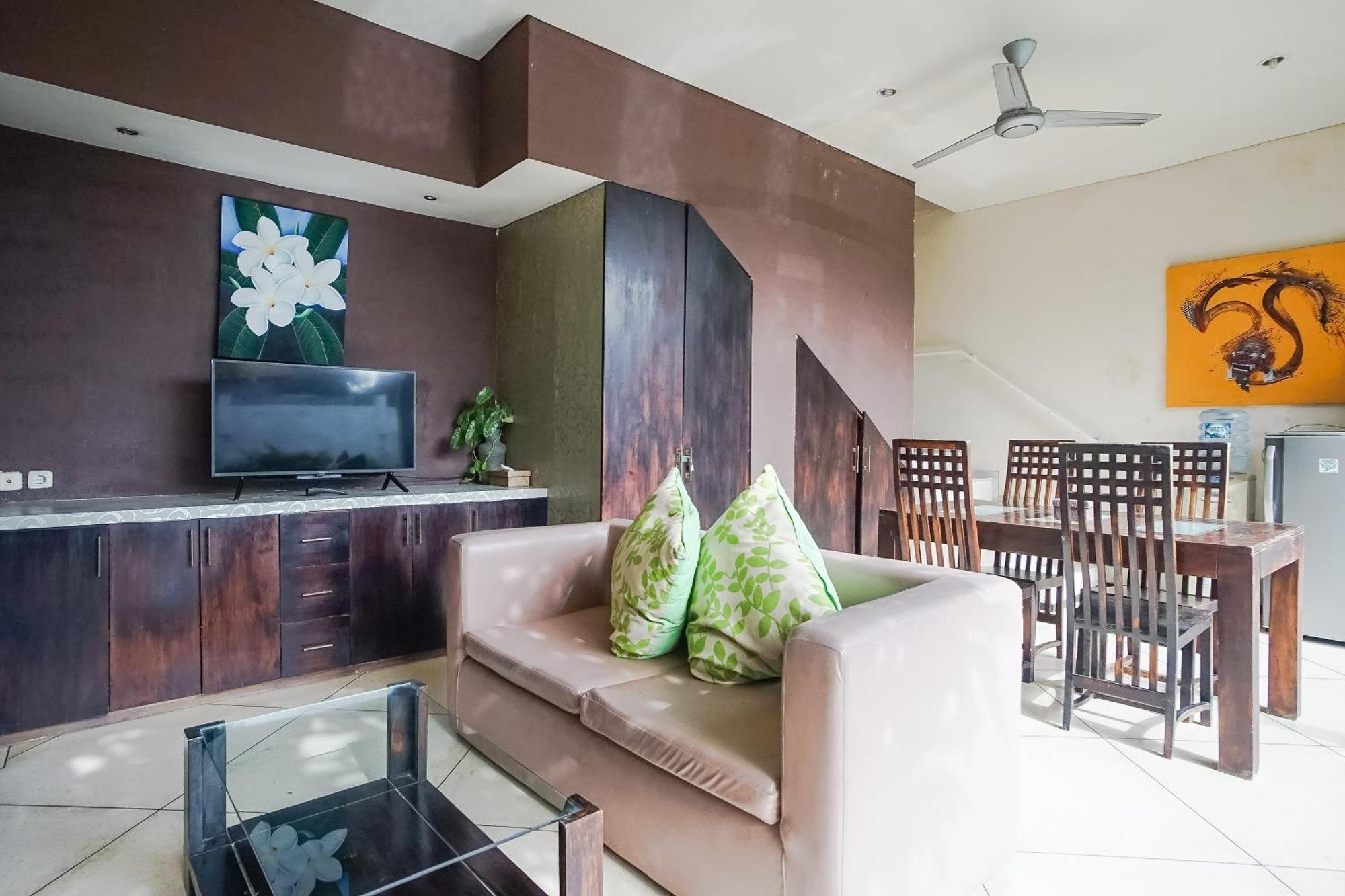 Queen Rose Villa & Spa Jimbaran  Exterior photo