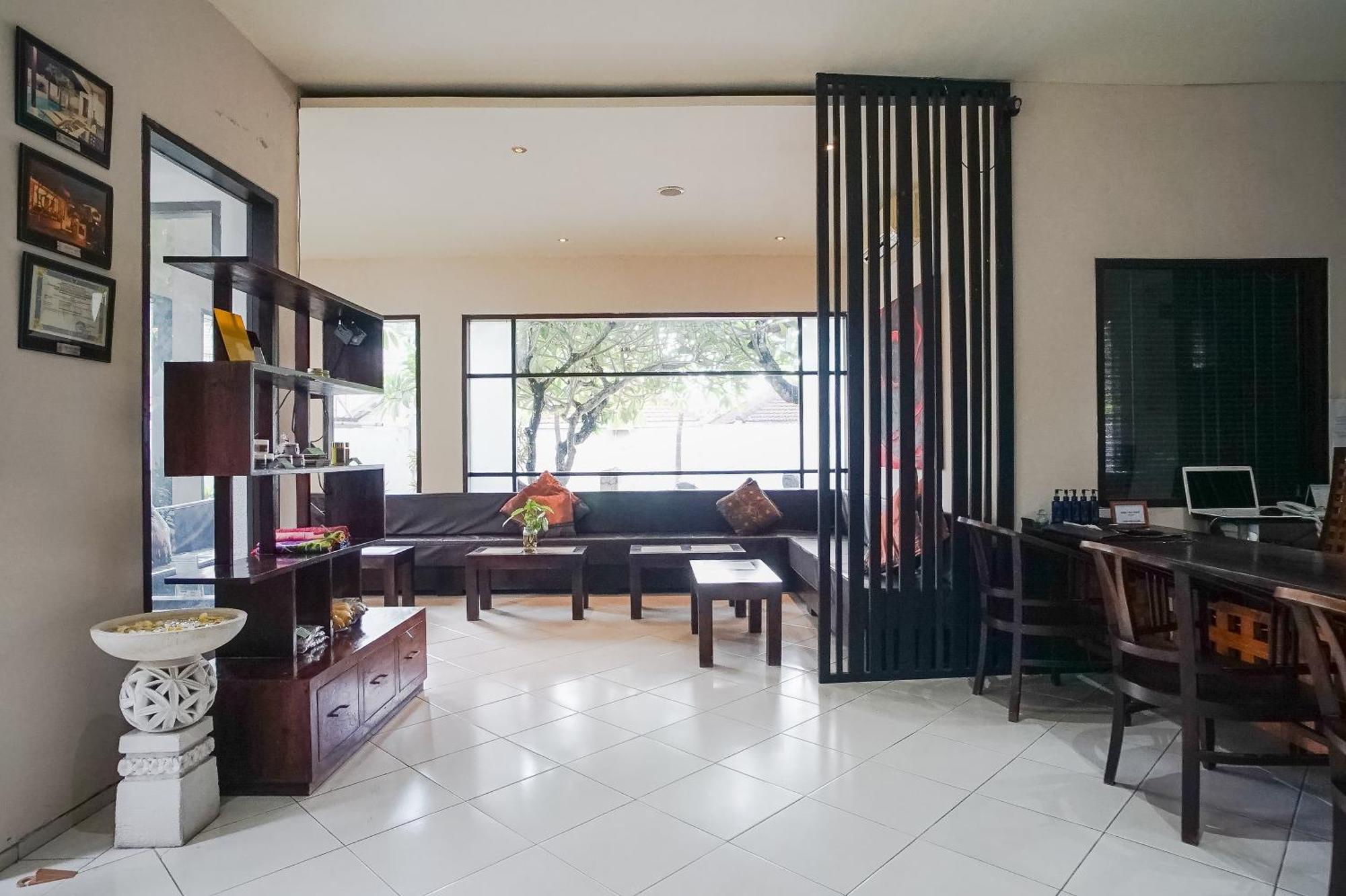 Queen Rose Villa & Spa Jimbaran  Exterior photo