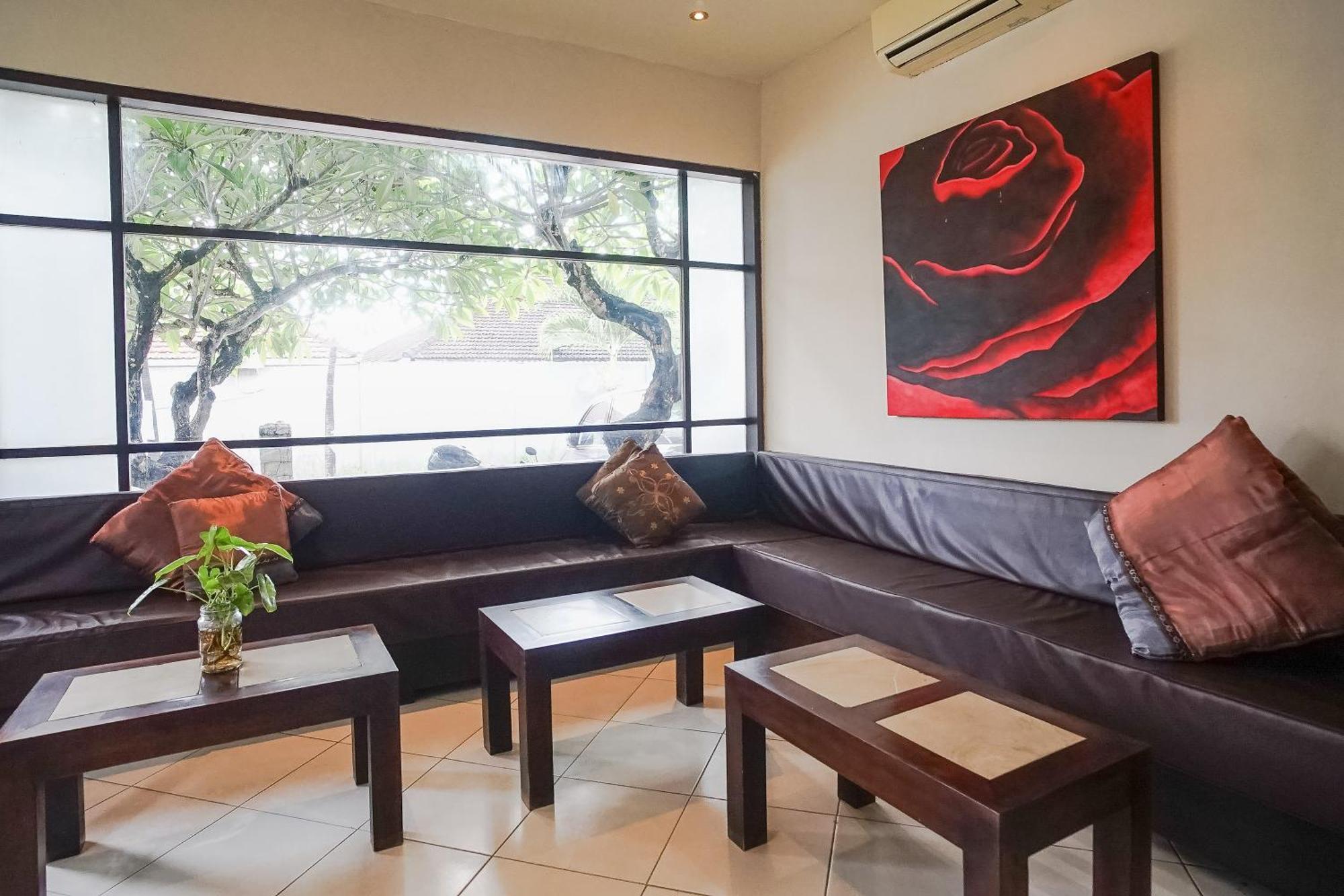 Queen Rose Villa & Spa Jimbaran  Exterior photo